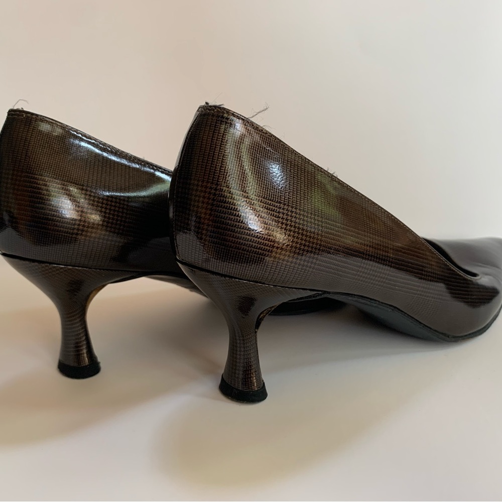 Stuart Weitzman Kitten Heels - image 5